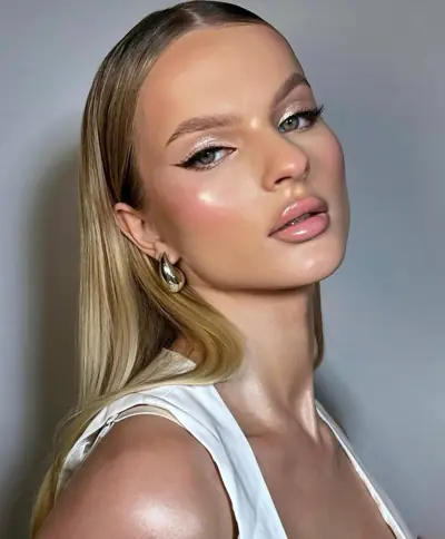 Световые акценты на веках и скулах