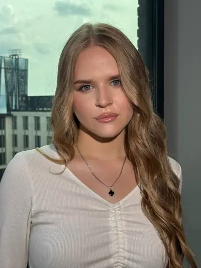 Полина — визажист и стилист по волосам